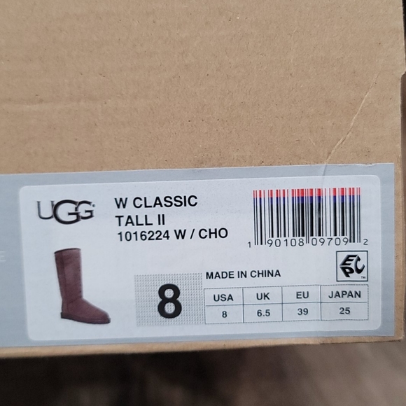 NWT UGG Classic Tall Boot - Picture 7 of 7